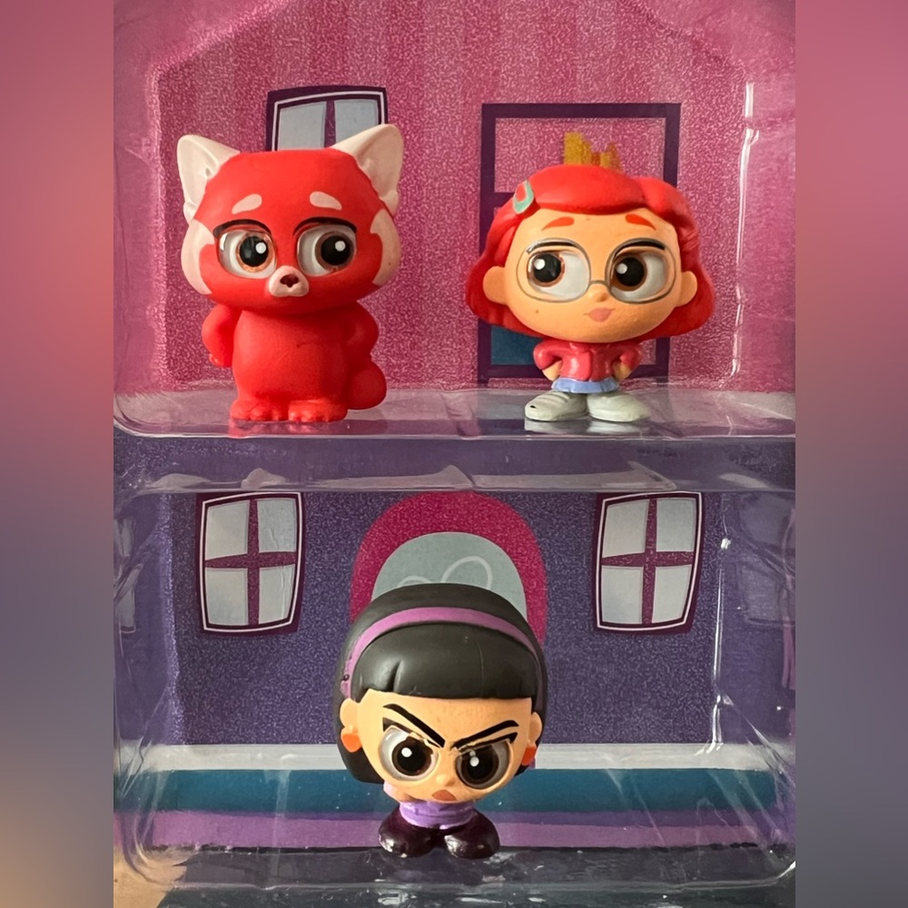 Disney doorables season 8 Red all three figures